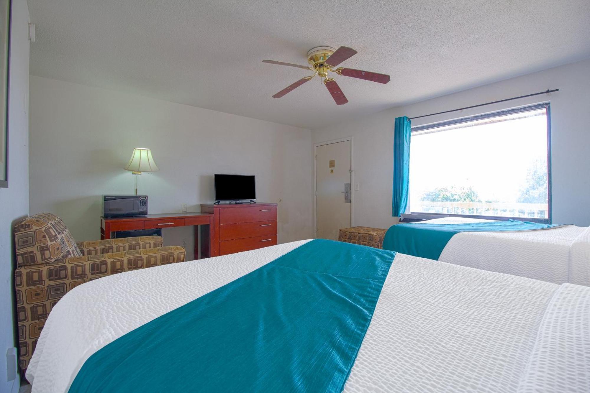 American Best Inn By Oyo I-35 Perry Near Lake Mcmurtry Экстерьер фото