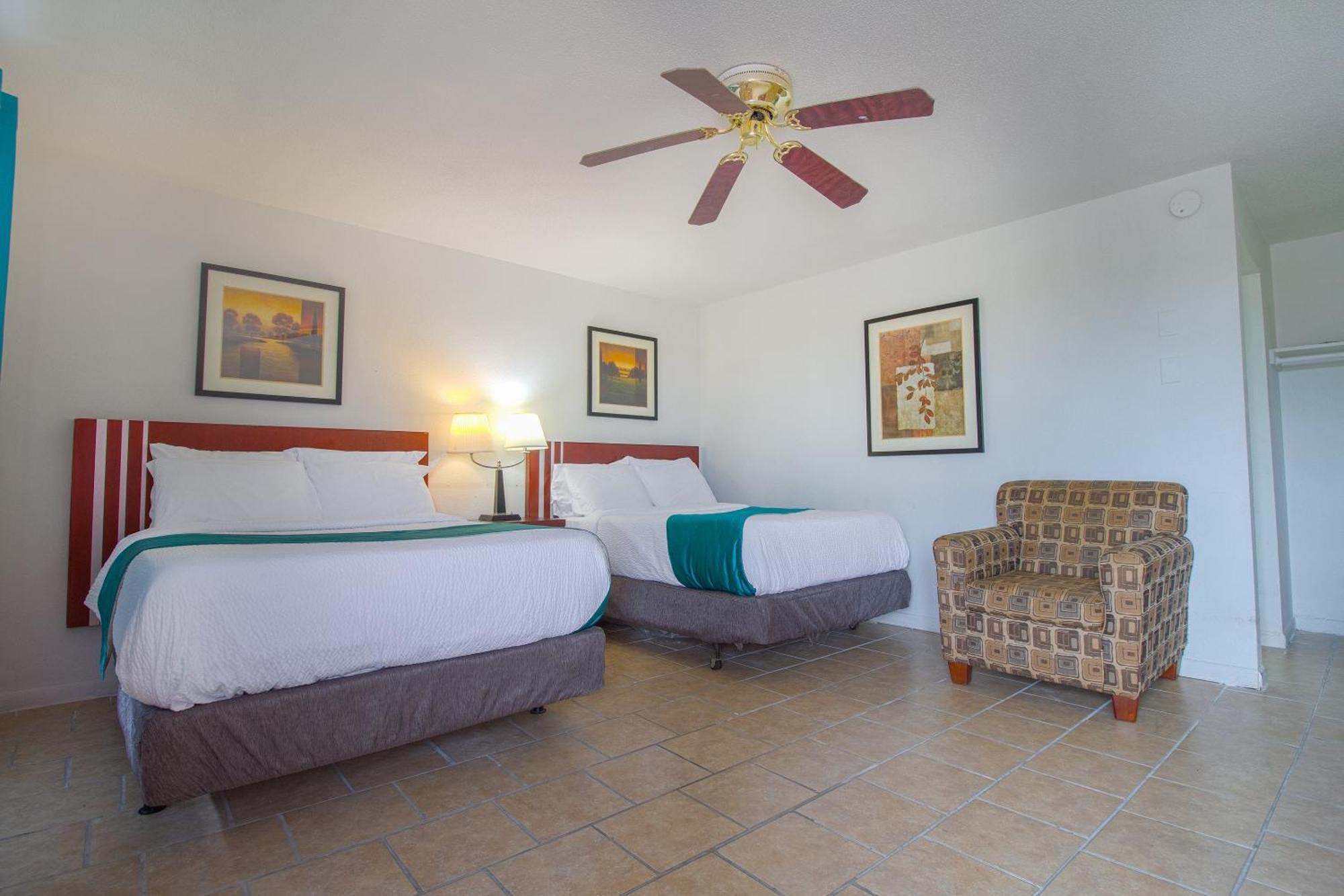 American Best Inn By Oyo I-35 Perry Near Lake Mcmurtry Экстерьер фото